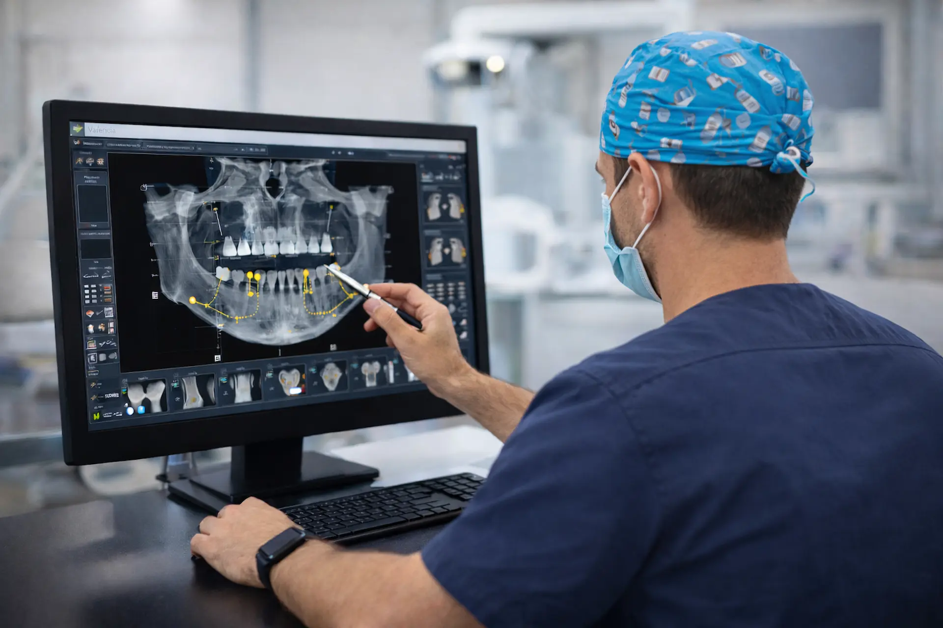 Planificación digital de implantes dentales en Valencia con TAC 3D y cirugía guiada